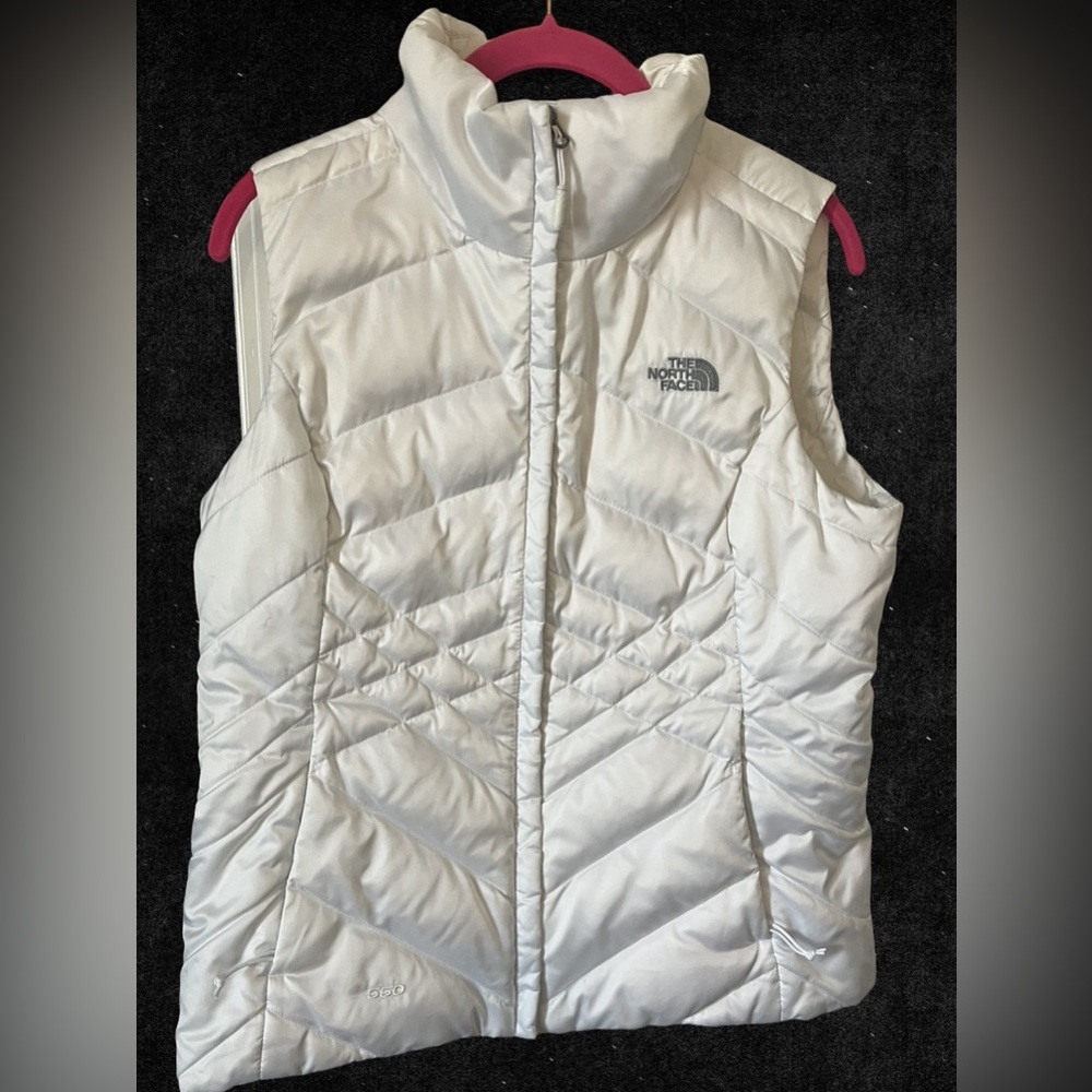 The North Face White Puffer Vest Size Medium - Picture 4 of 13